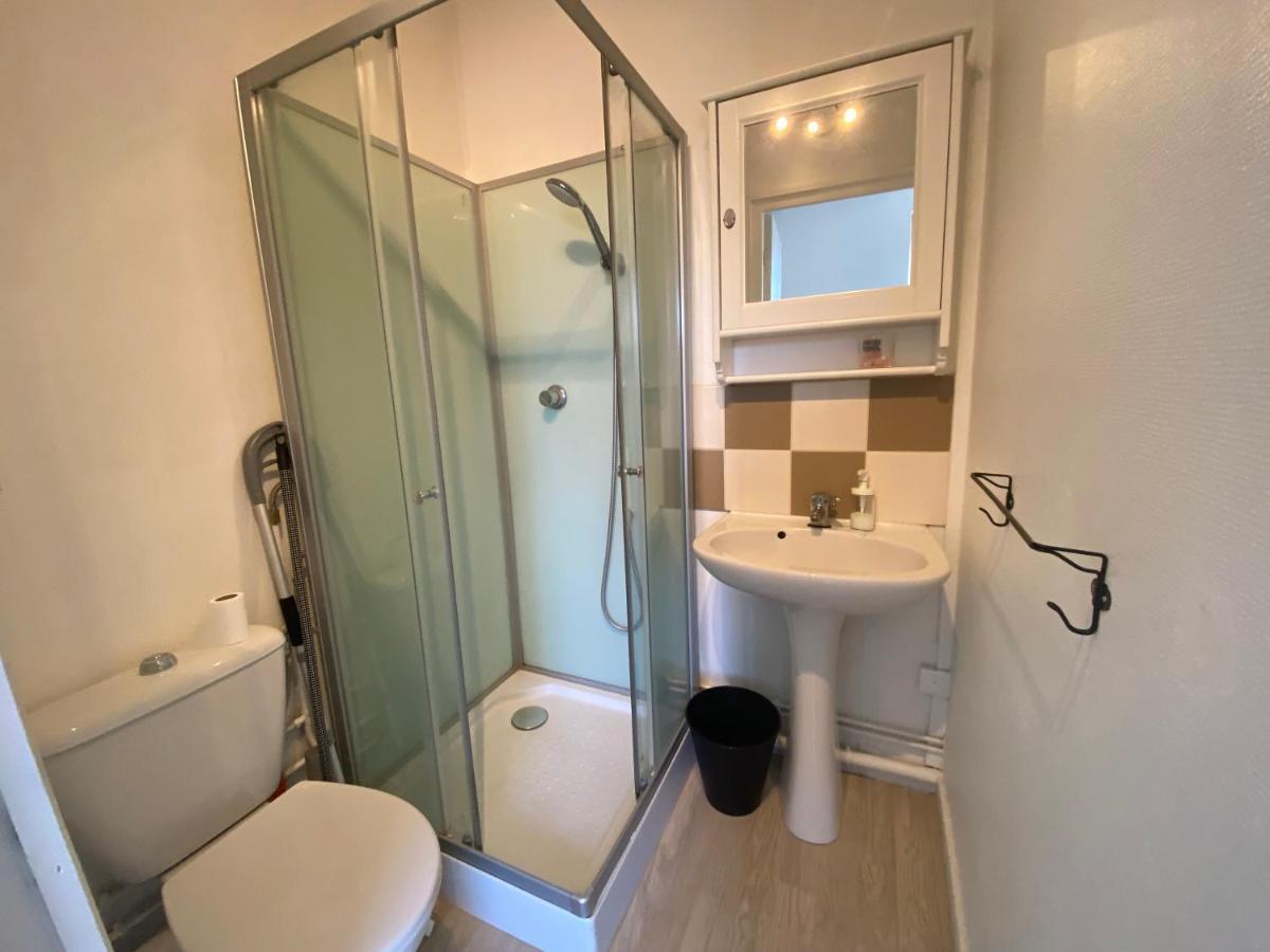 Petit Studio Confortable Pour Deux Personnes - 037 Rouen Luaran gambar